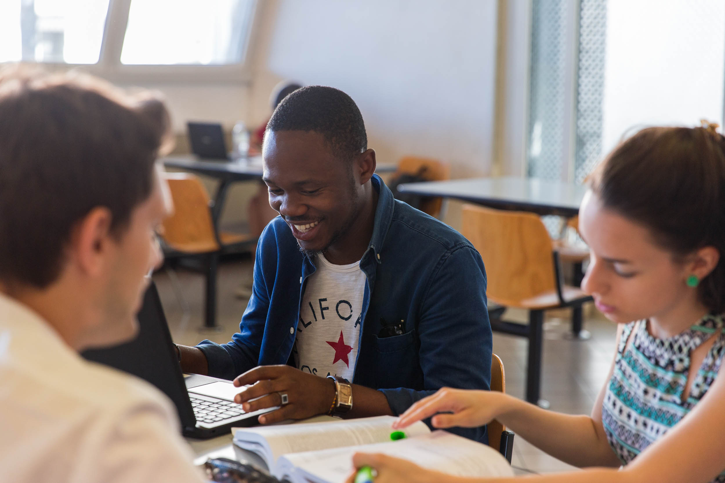 Studenti UniGe a Economia